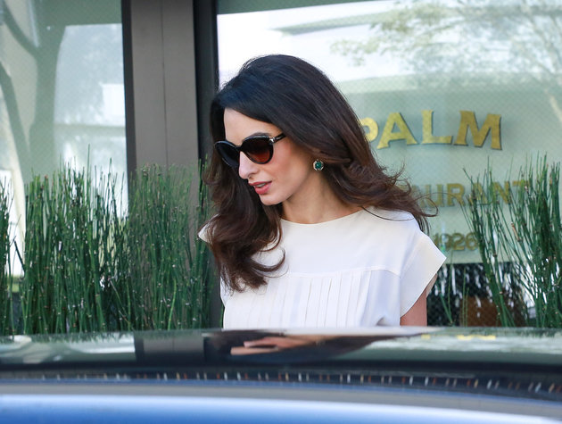 LOS ANGELES, CA - OCTOBER 22: Amal Clooney is seen on October 22, 2015 in Los Angeles, California. (Photo by Bauer-Griffin/GC Images)