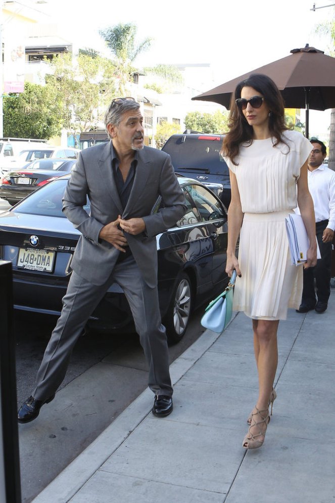 George-et-Amal-Clooney-le-22-octobre-2015_portrait_w674 (2)